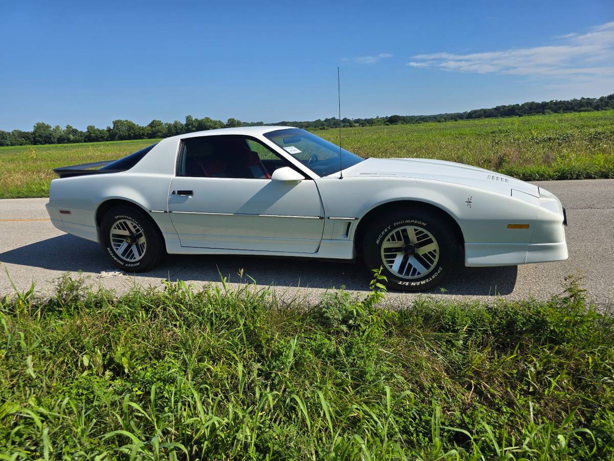 Pontiac-transam-1986-1