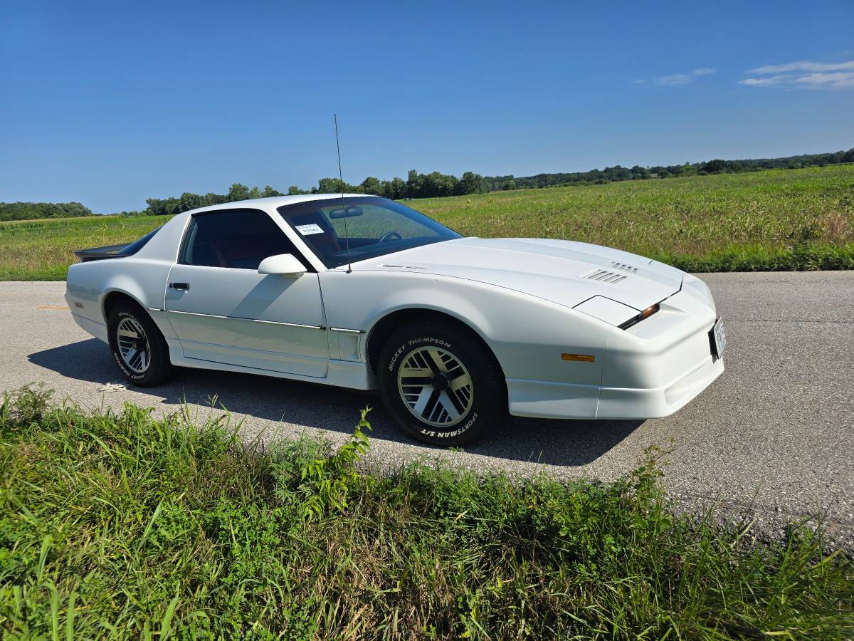Pontiac-transam-1986-3