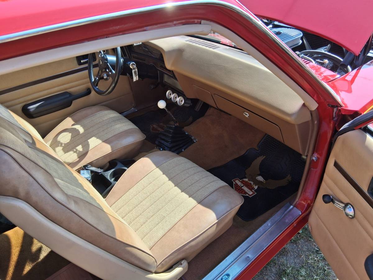 Pontiac-ventura-1976-red-22