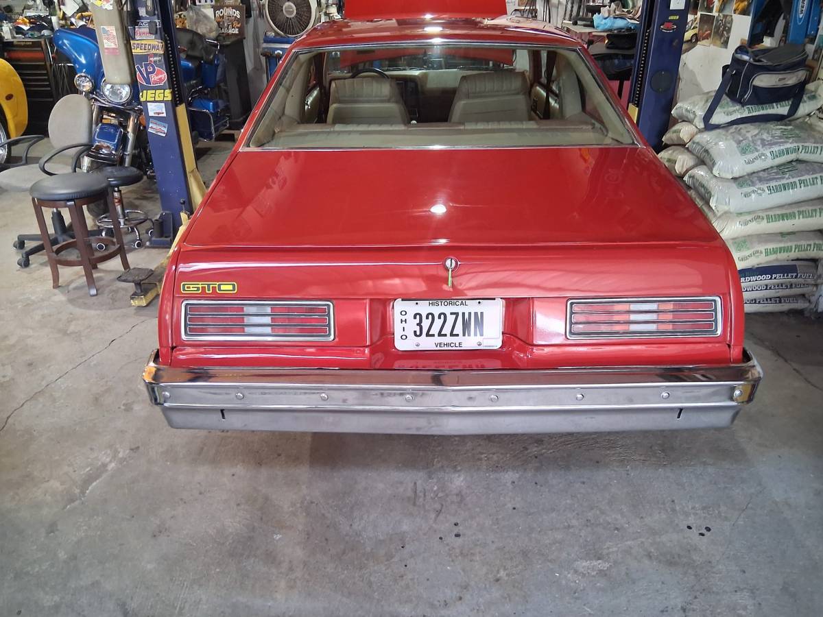 Pontiac-ventura-1976-red-8