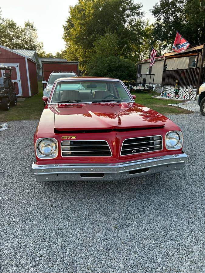 Pontiac-ventura-1976-red