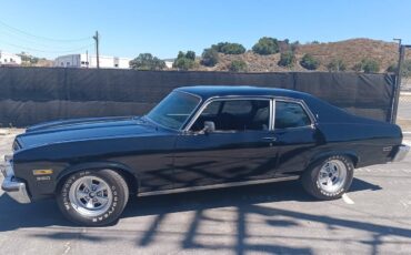 Pontiac-venture-1973-black-1