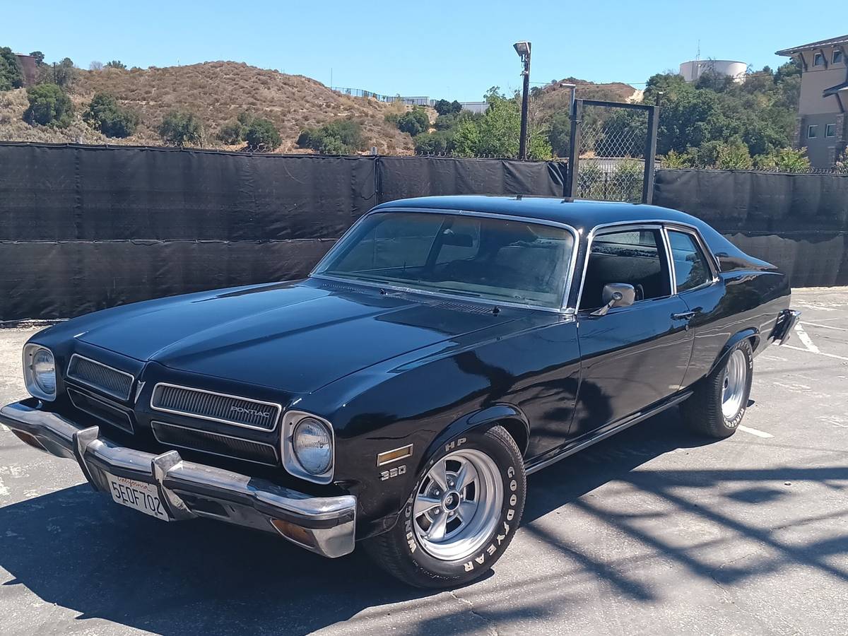 Pontiac-venture-1973-black