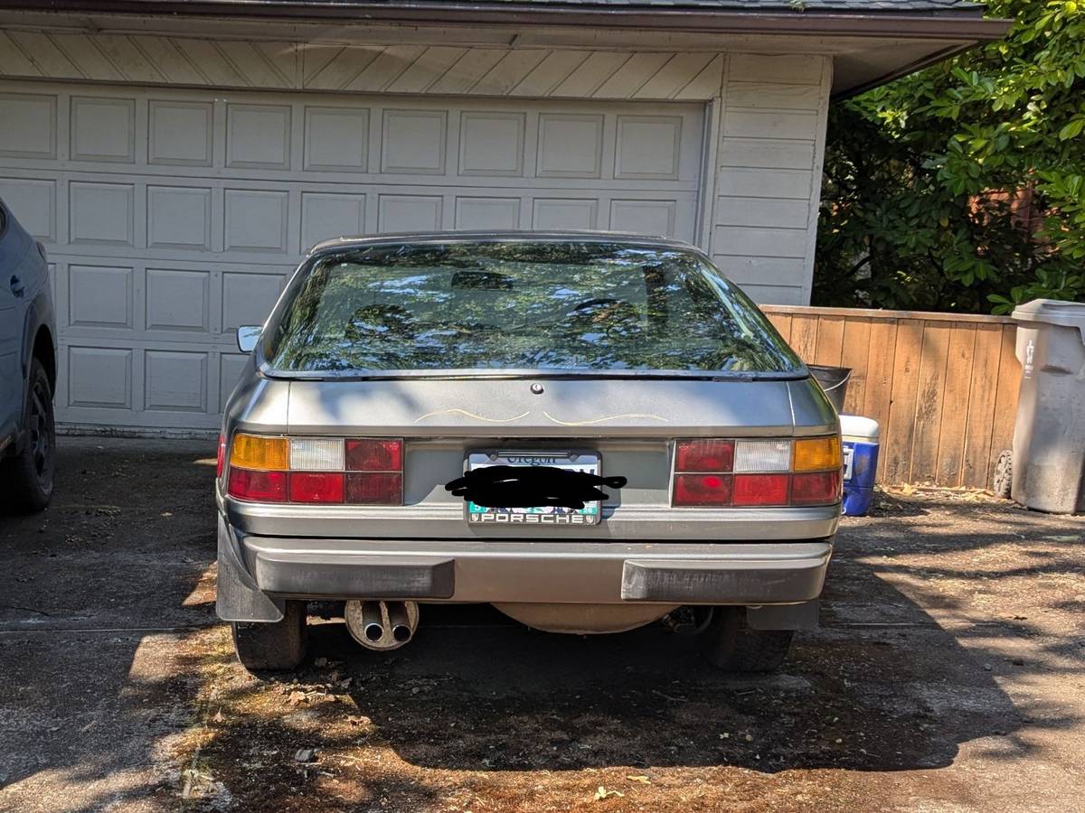 Porche-928-1978-silver-3