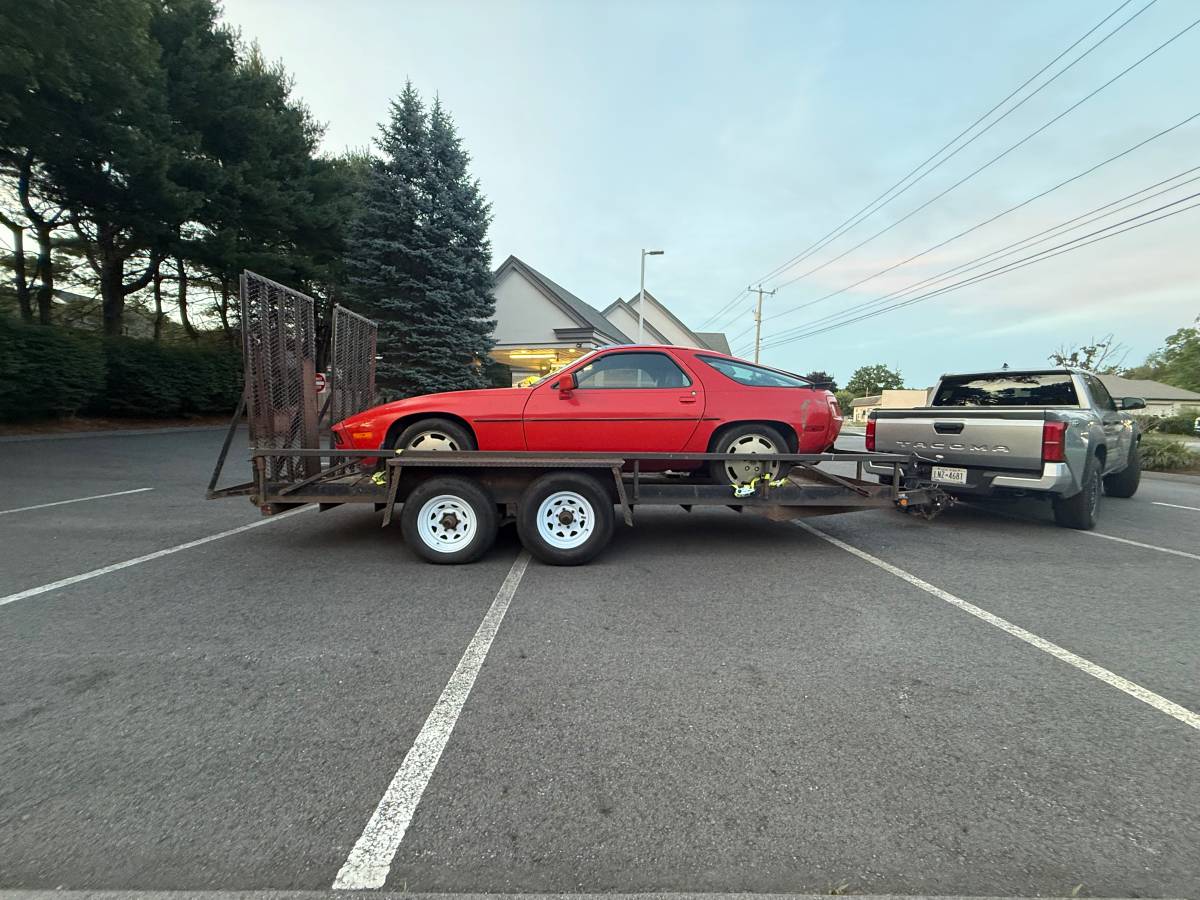 Porchse-928s-1985-red