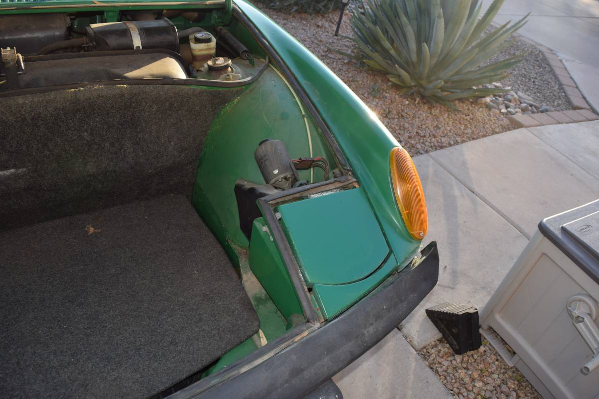 Porsche-1974-green-10
