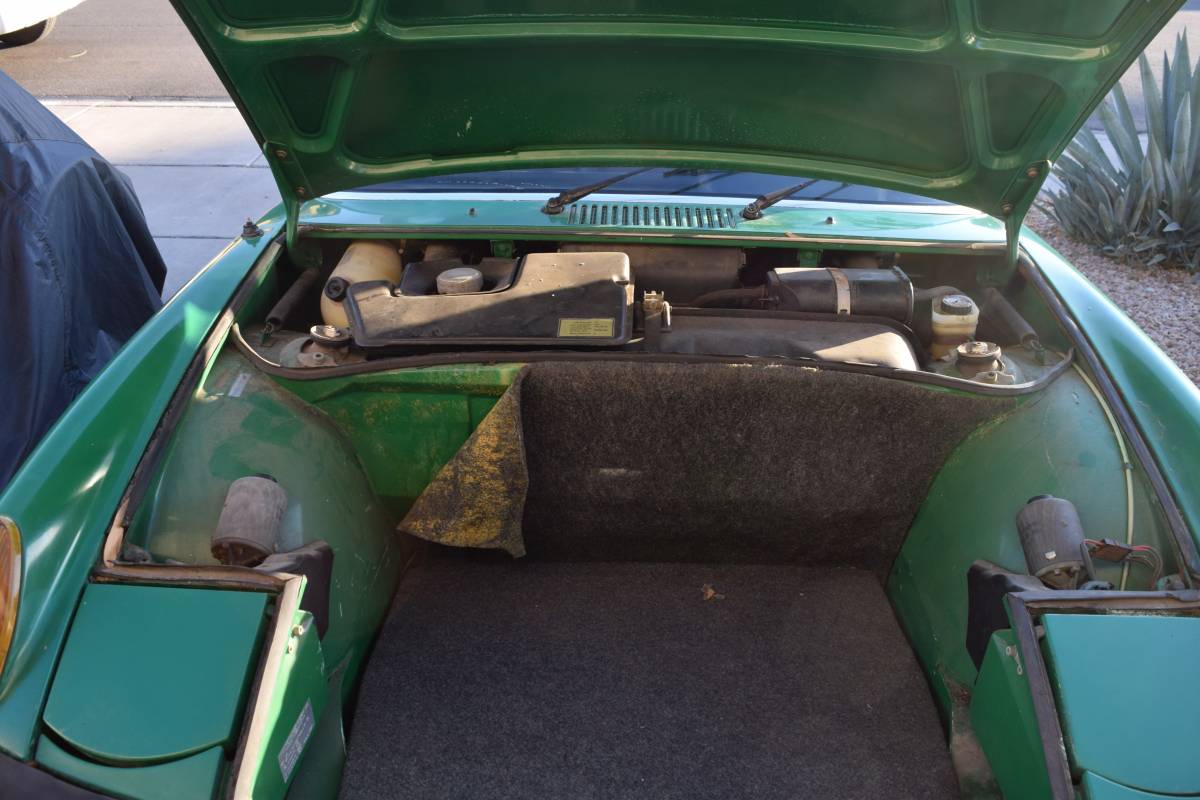 Porsche-1974-green-9