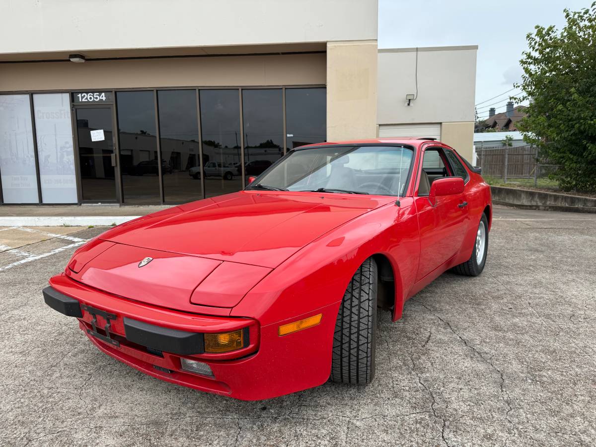 Porsche-1984-red-1