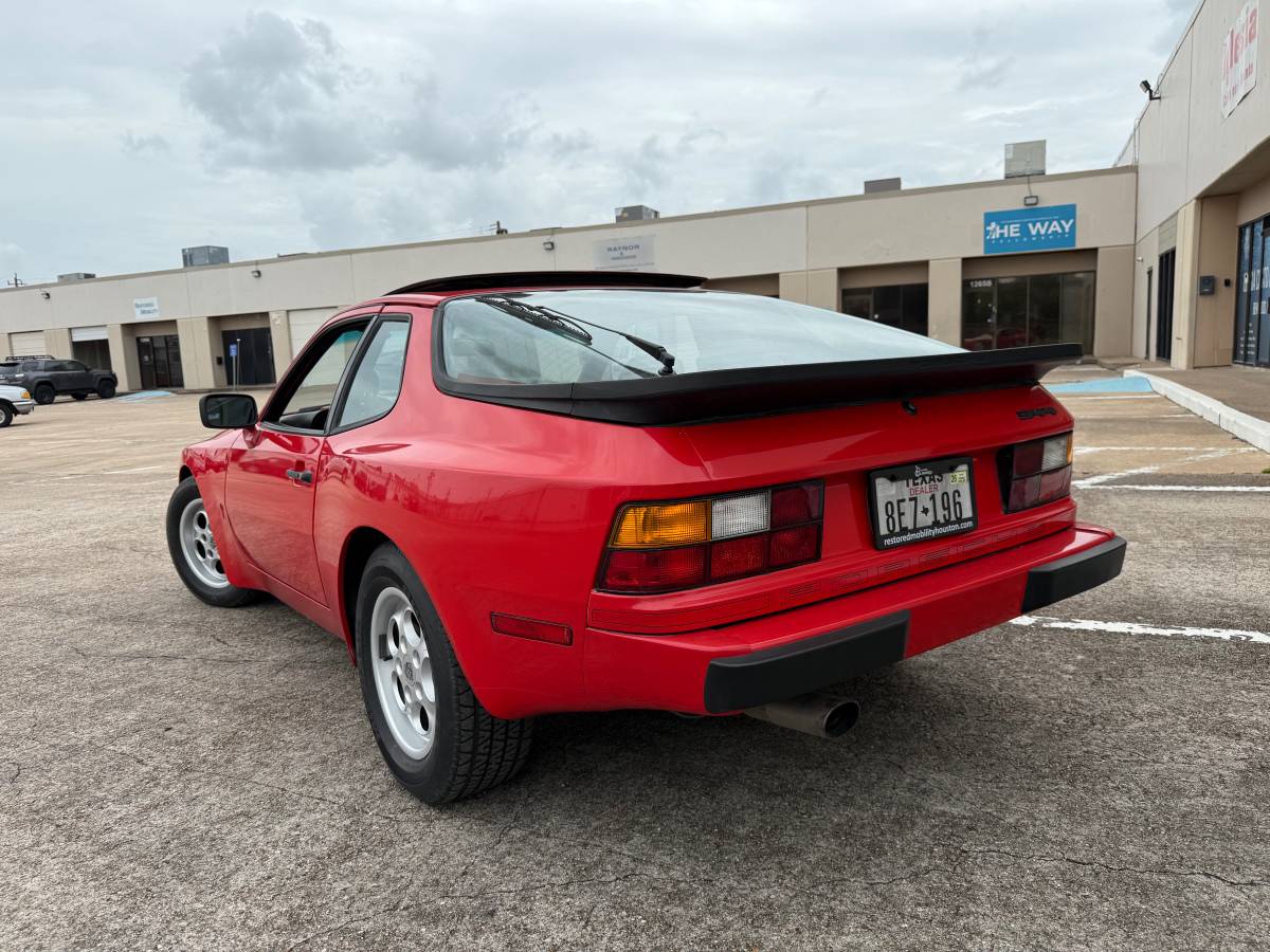 Porsche-1984-red-5