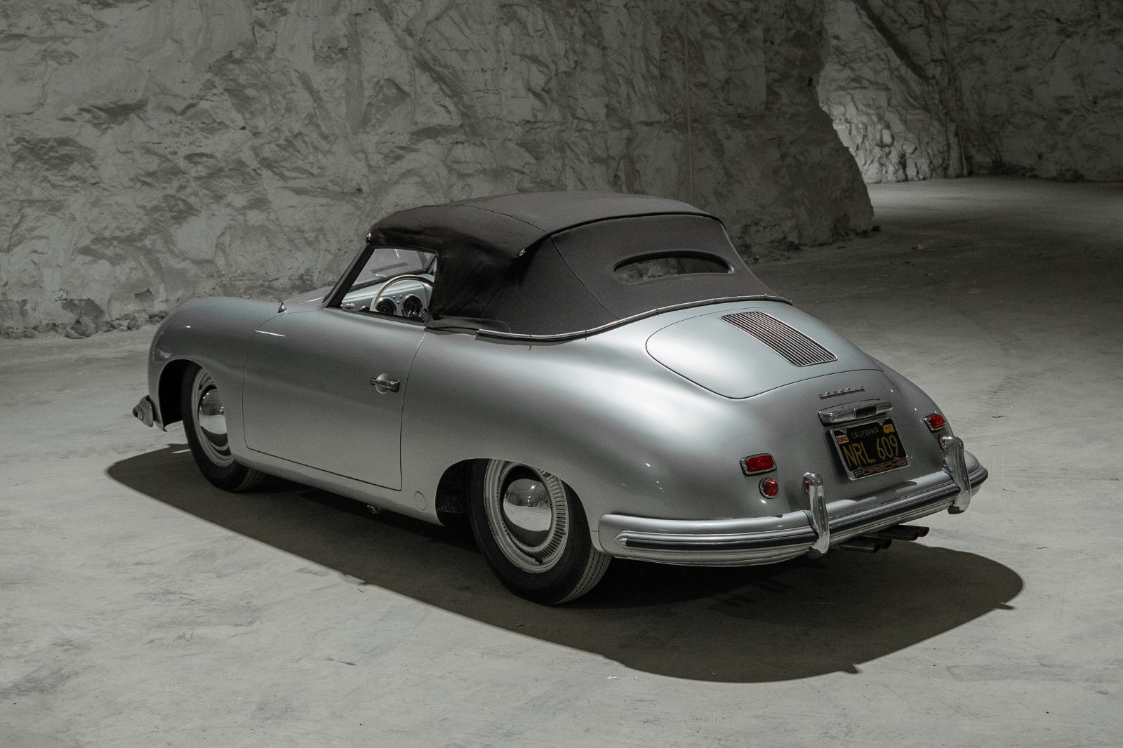 Porsche-356-1952-Convertible-17