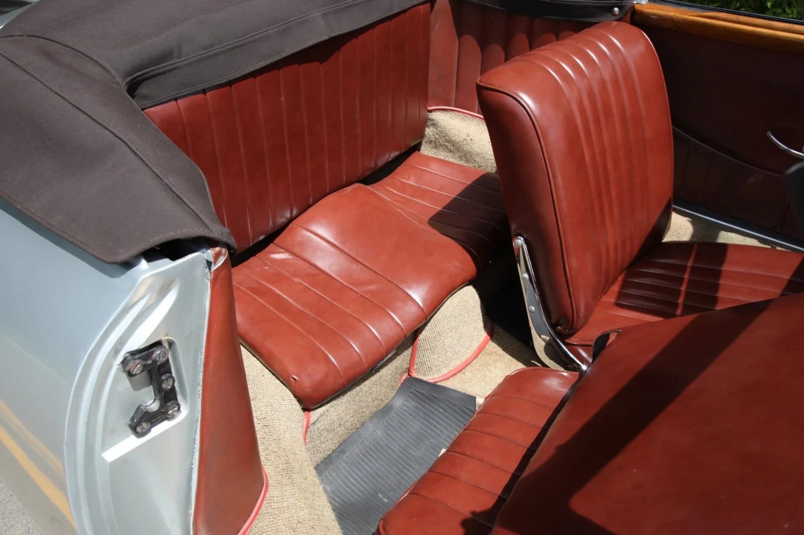 Porsche-356-1952-Convertible-34