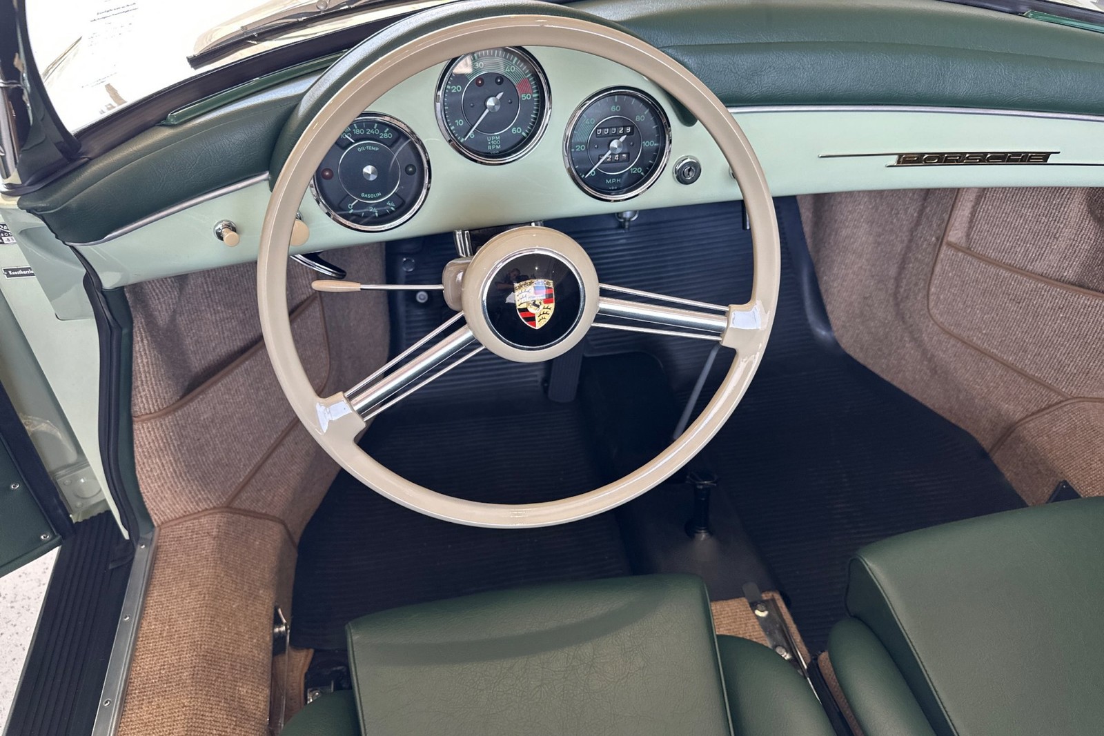 Porsche-356-1957-15