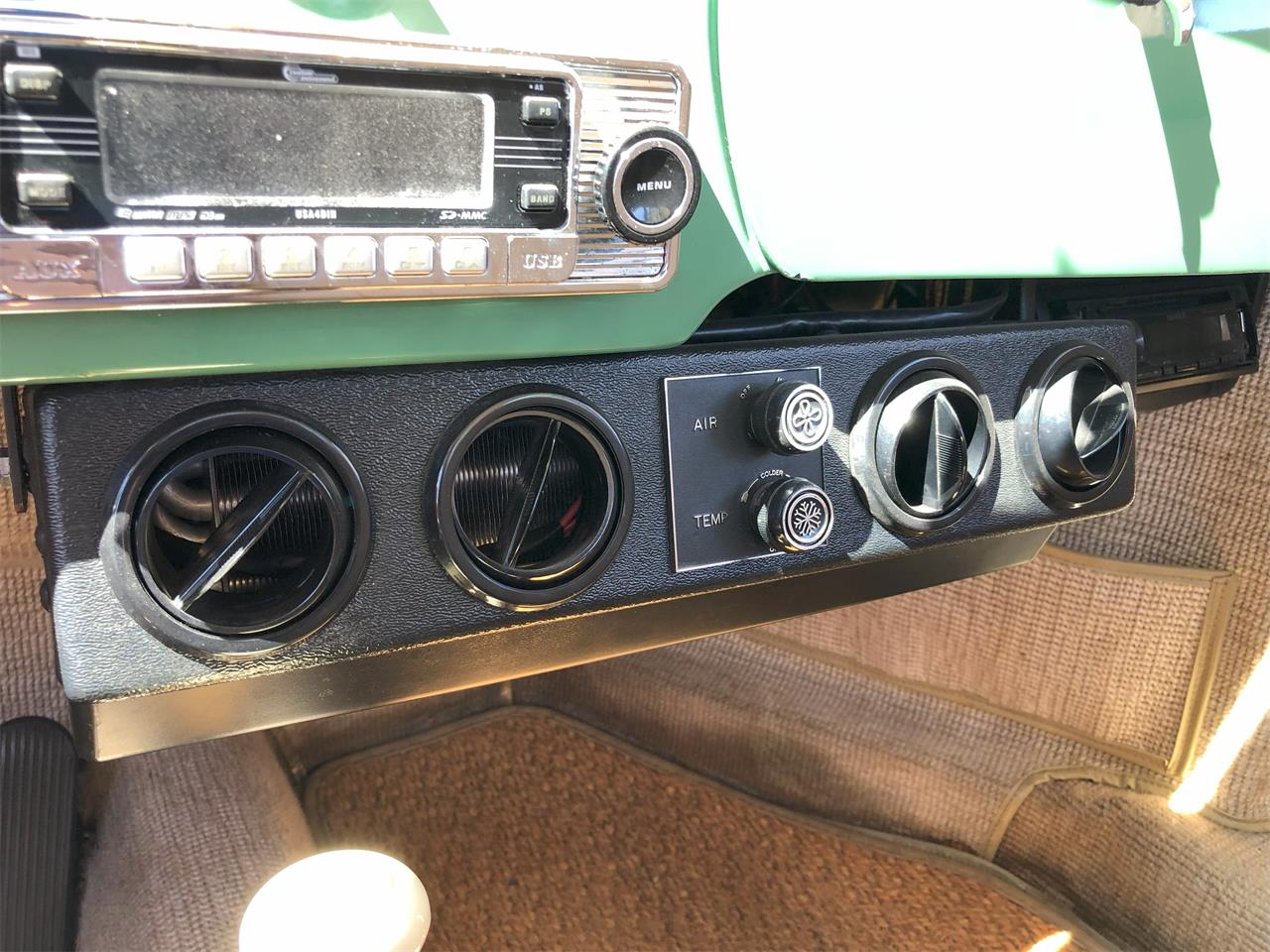 Porsche-356-1958-Auratium-Green-Beige-Leather-11