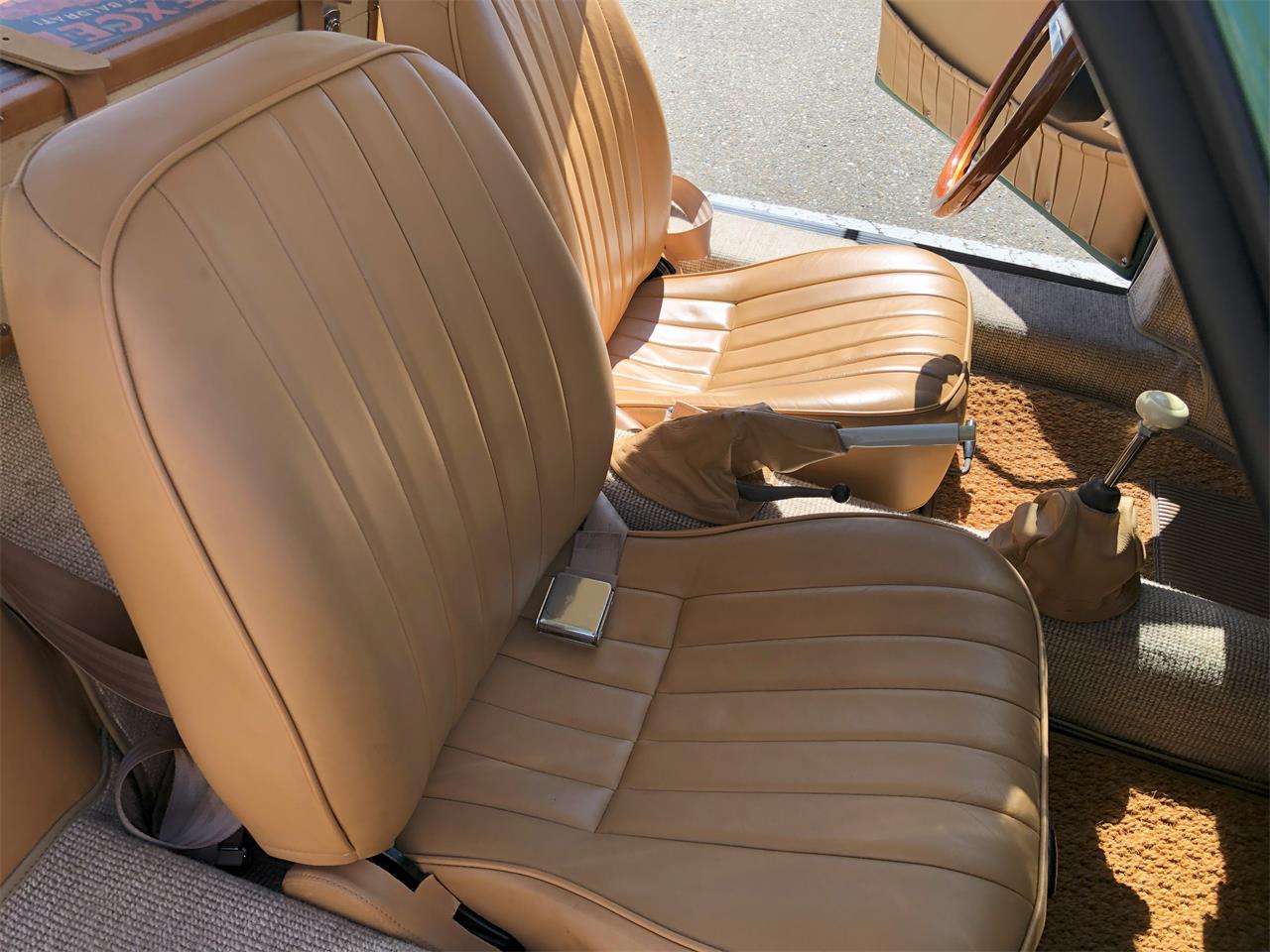 Porsche-356-1958-Auratium-Green-Beige-Leather-14