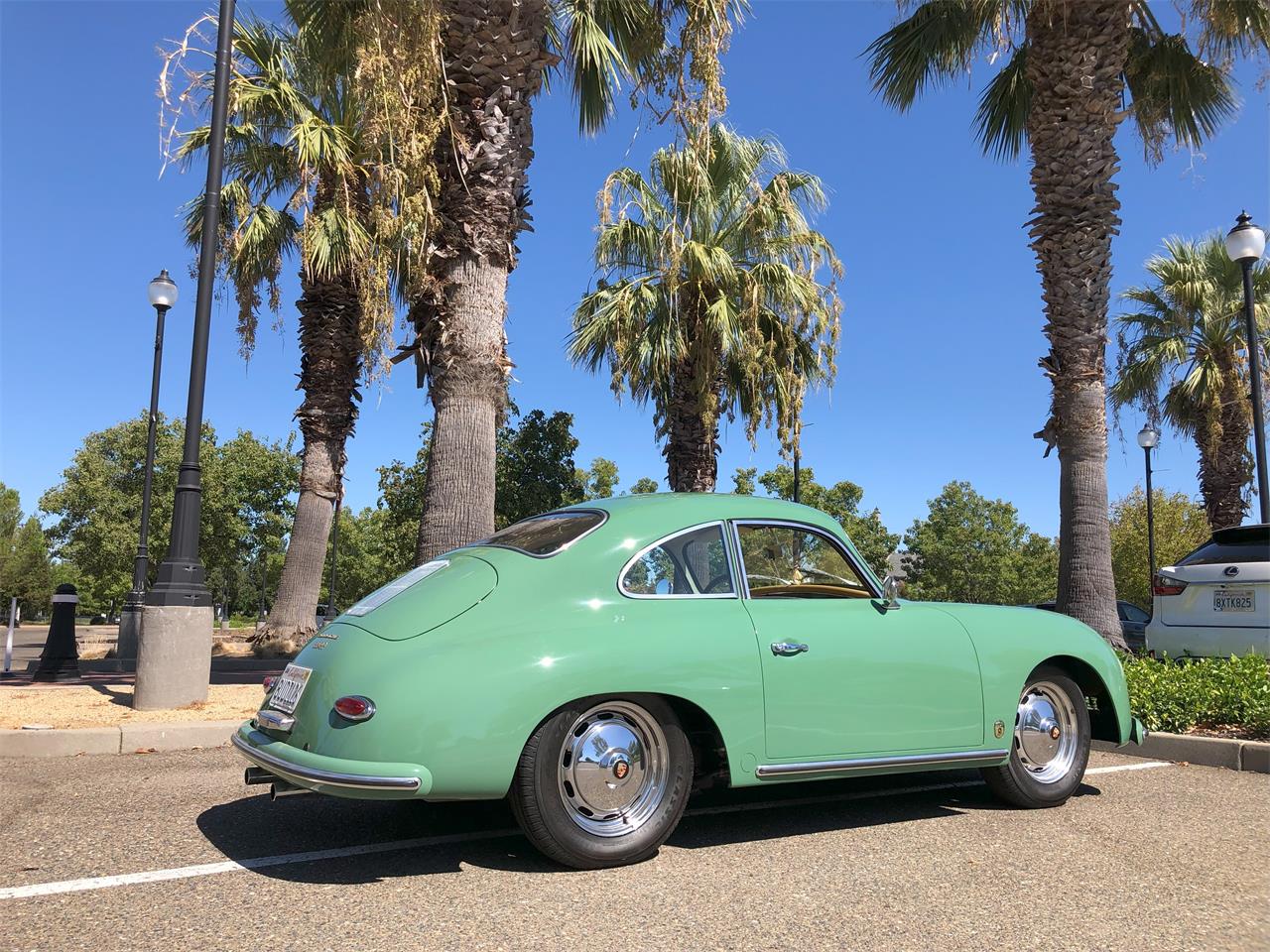 Porsche-356-1958-Auratium-Green-Beige-Leather-5
