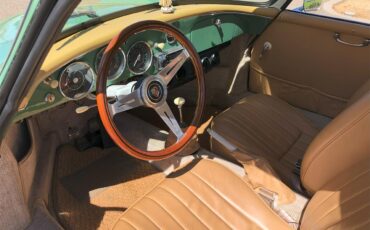 Porsche-356-1958-Auratium-Green-Beige-Leather-9