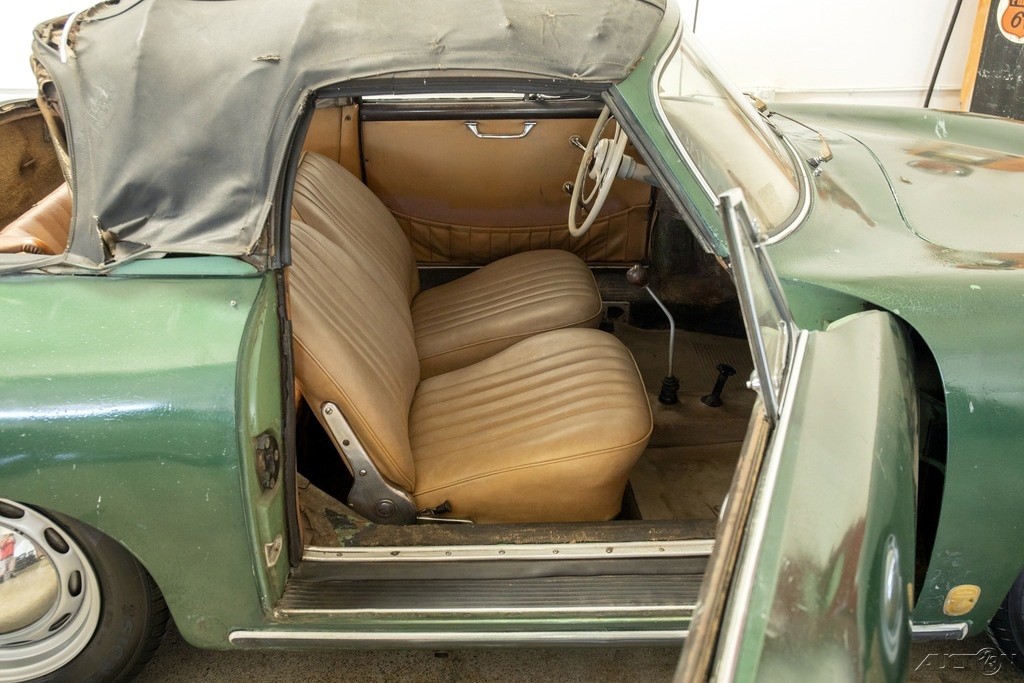 Porsche-356-1958-Convertible-11