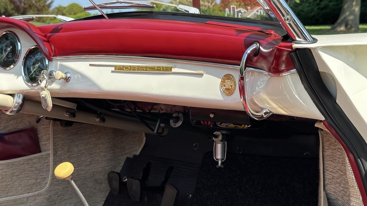 Porsche-356-1958-Convertible-38
