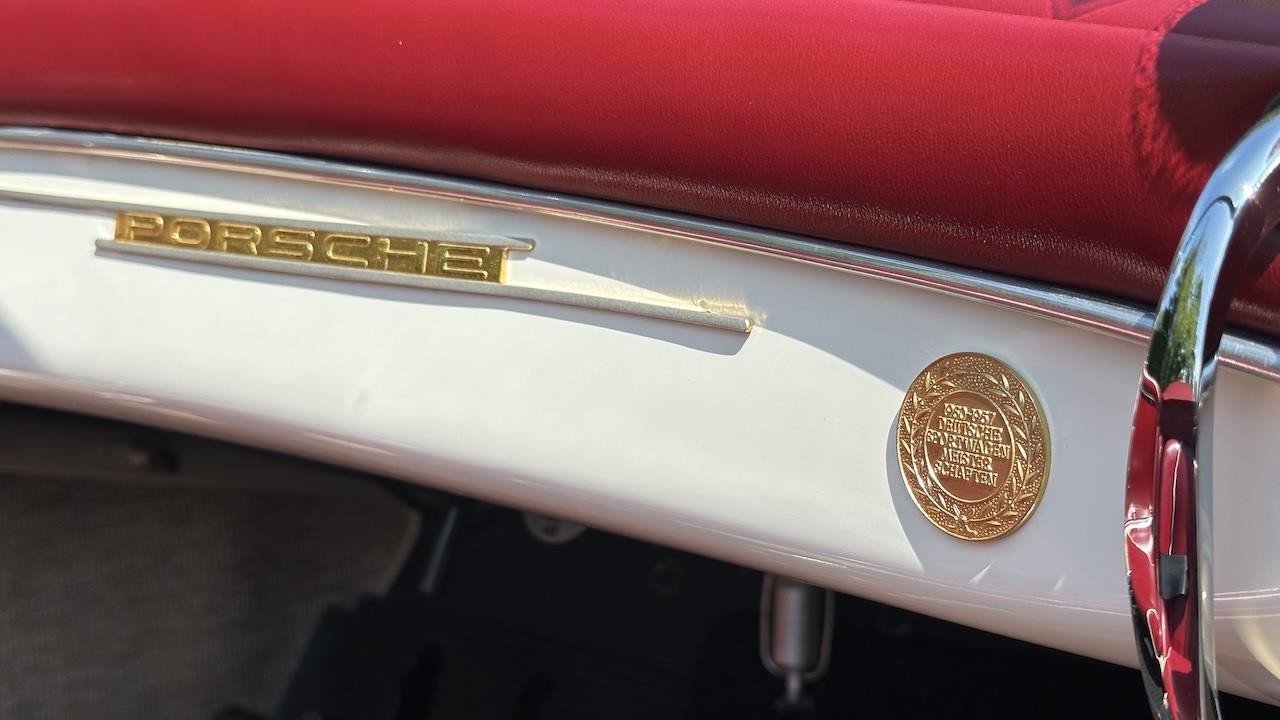 Porsche-356-1958-Convertible-39