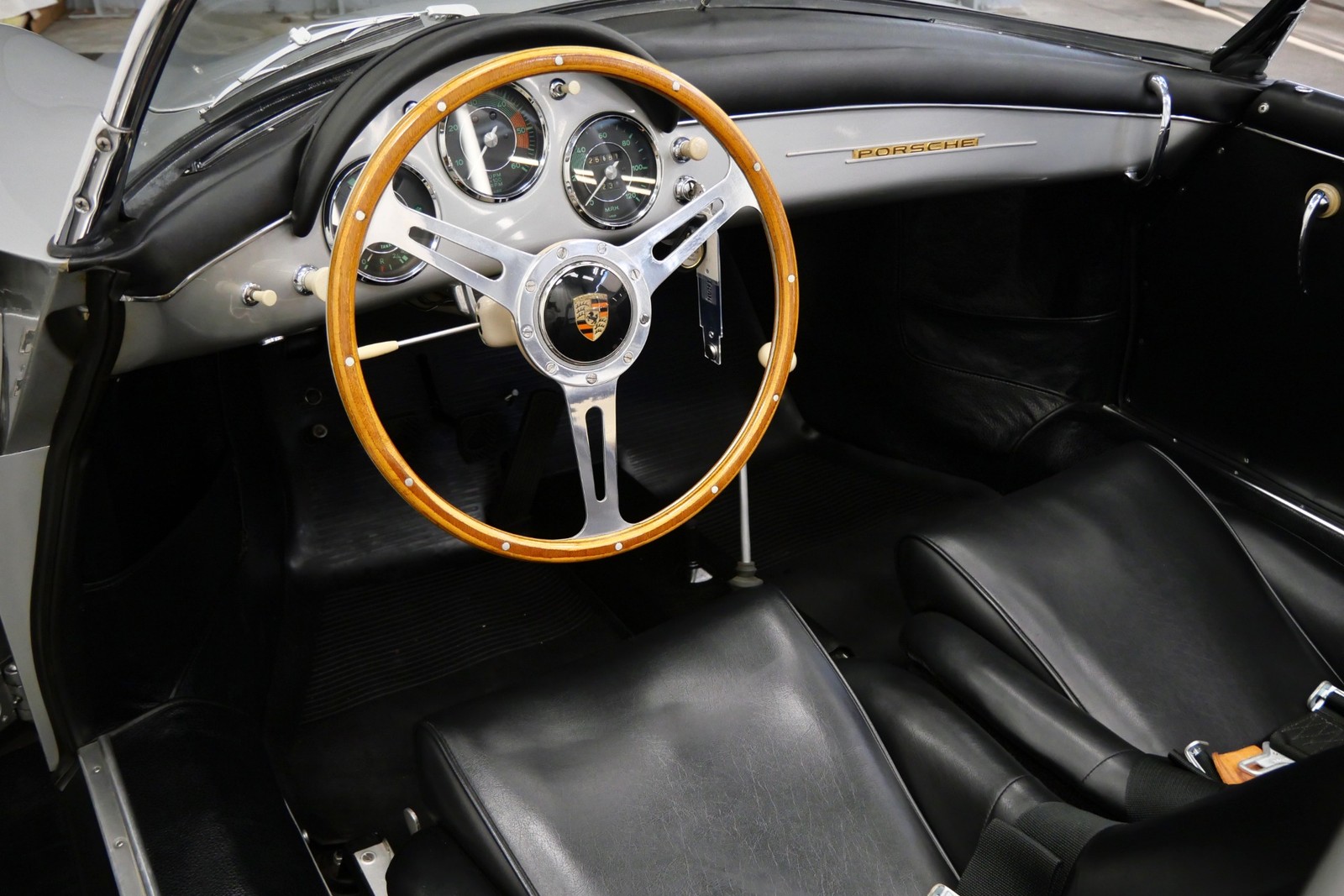 Porsche-356-1959-Convertible-11