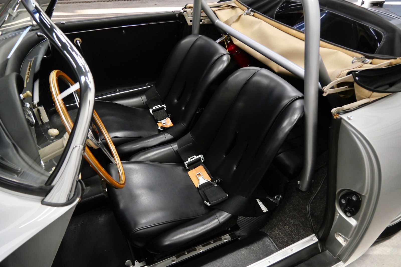 Porsche-356-1959-Convertible-23