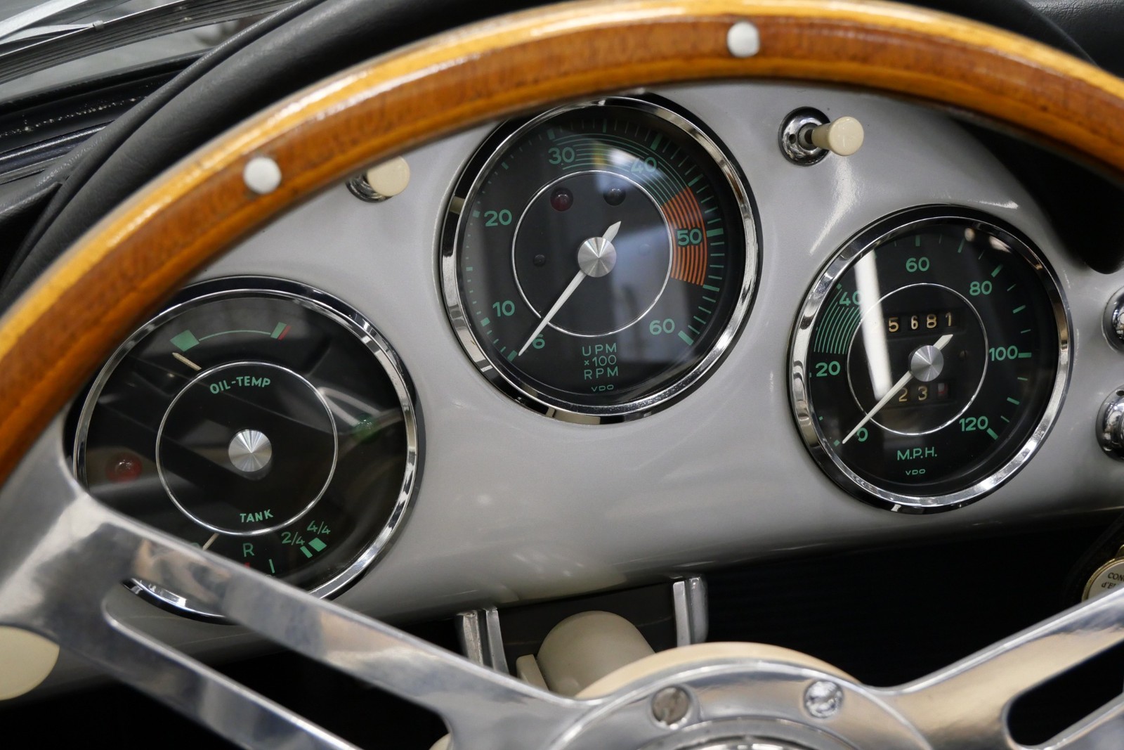Porsche-356-1959-Convertible-26