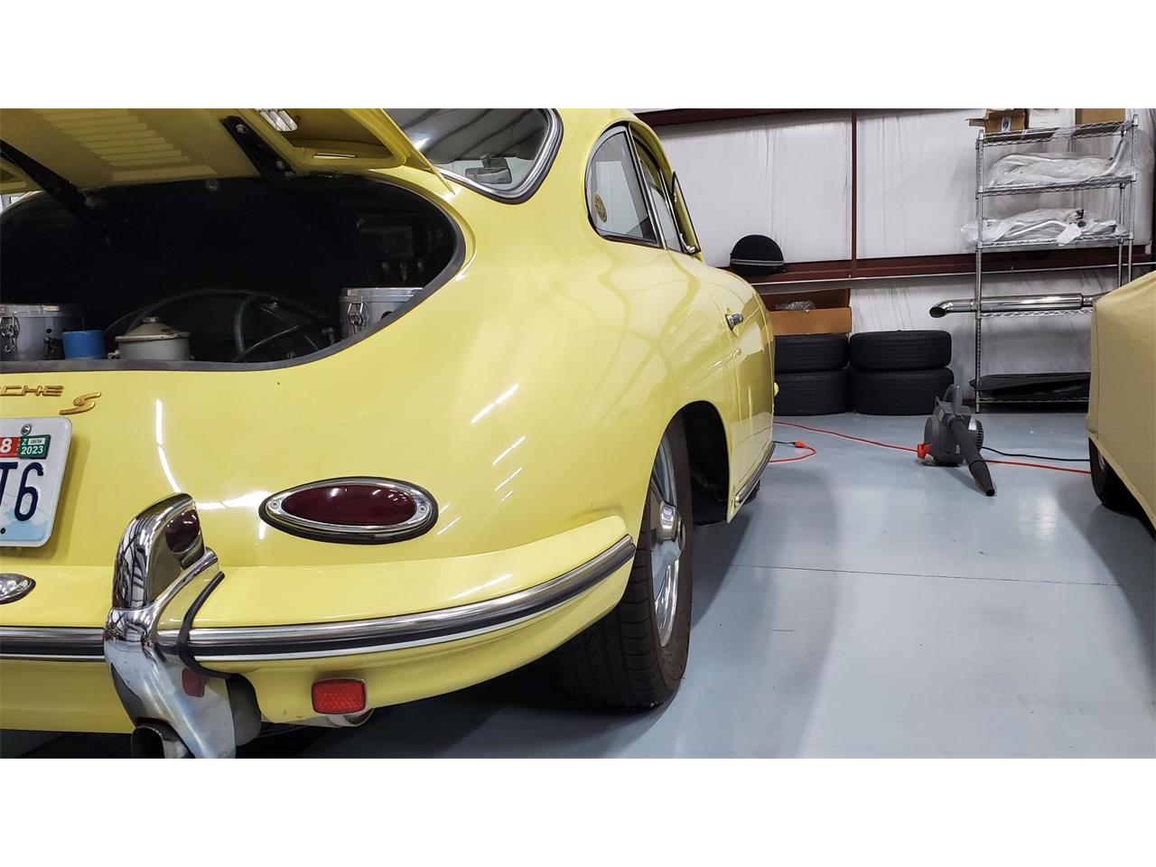 Porsche-356b-1963-Champagne-Yellow-Blak-3