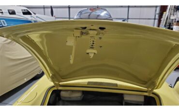 Porsche-356b-1963-Champagne-Yellow-Blak-5