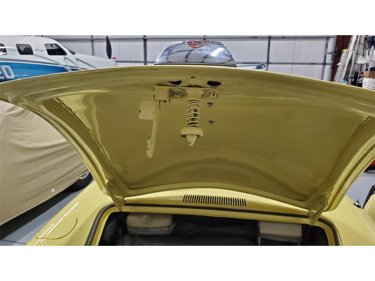 Porsche-356b-1963-Champagne-Yellow-Blak-5