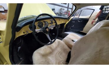 Porsche-356b-1963-Champagne-Yellow-Blak-6