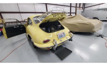 Porsche-356b-1963-Champagne-Yellow-Blak-7