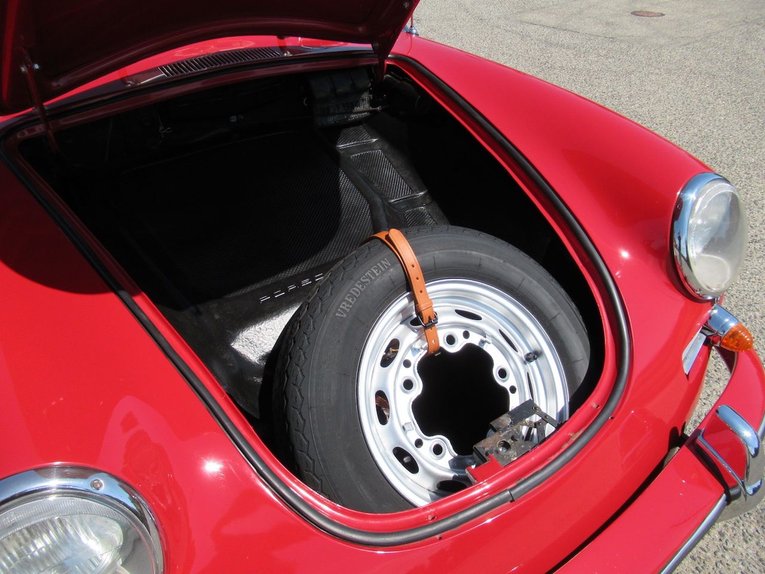 Porsche-356b-1963-Ruby-Red-Black-8