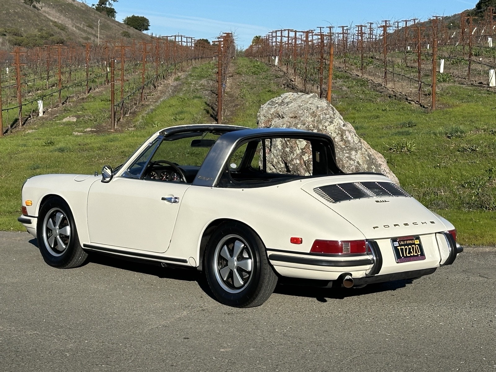 Porsche-911-1968-Convertible-22
