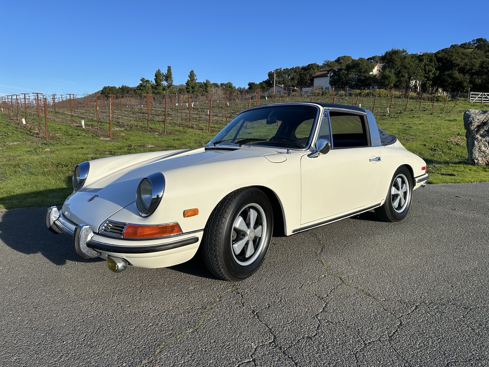 Porsche-911-1968-Convertible-26