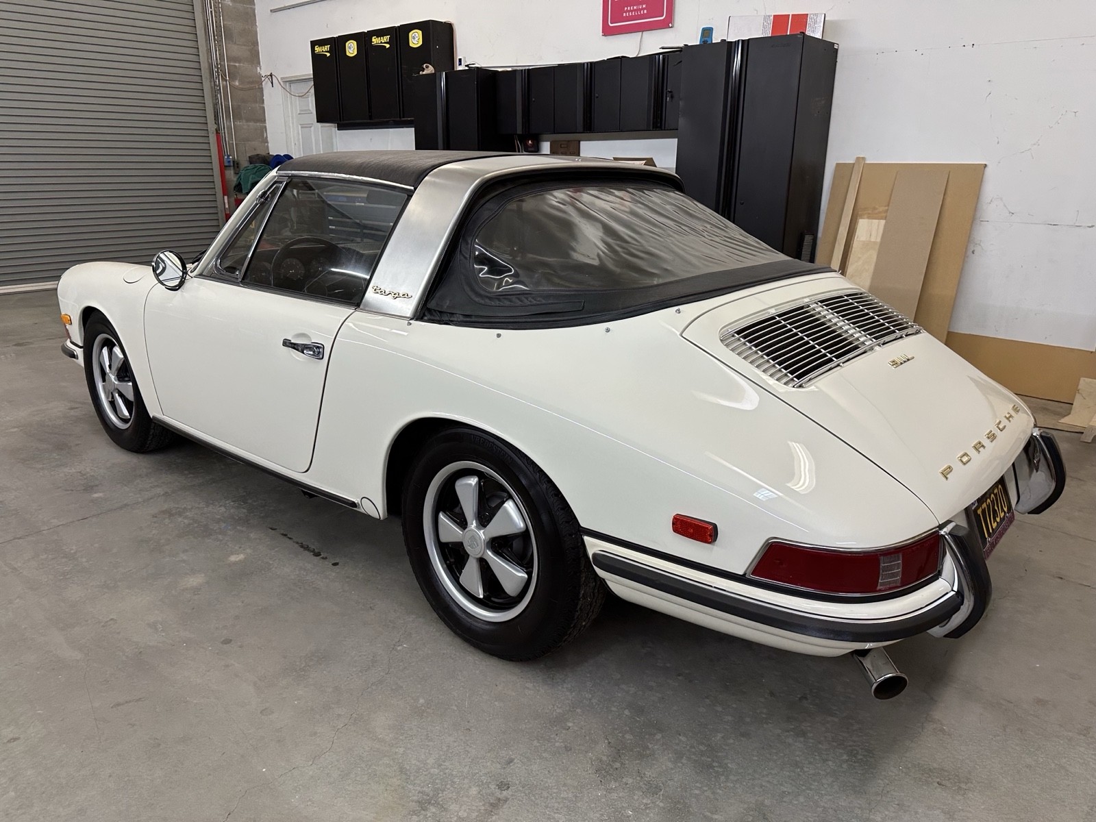 Porsche-911-1968-Convertible-28