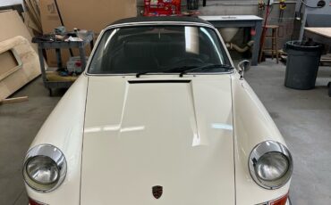 Porsche-911-1968-Convertible-32
