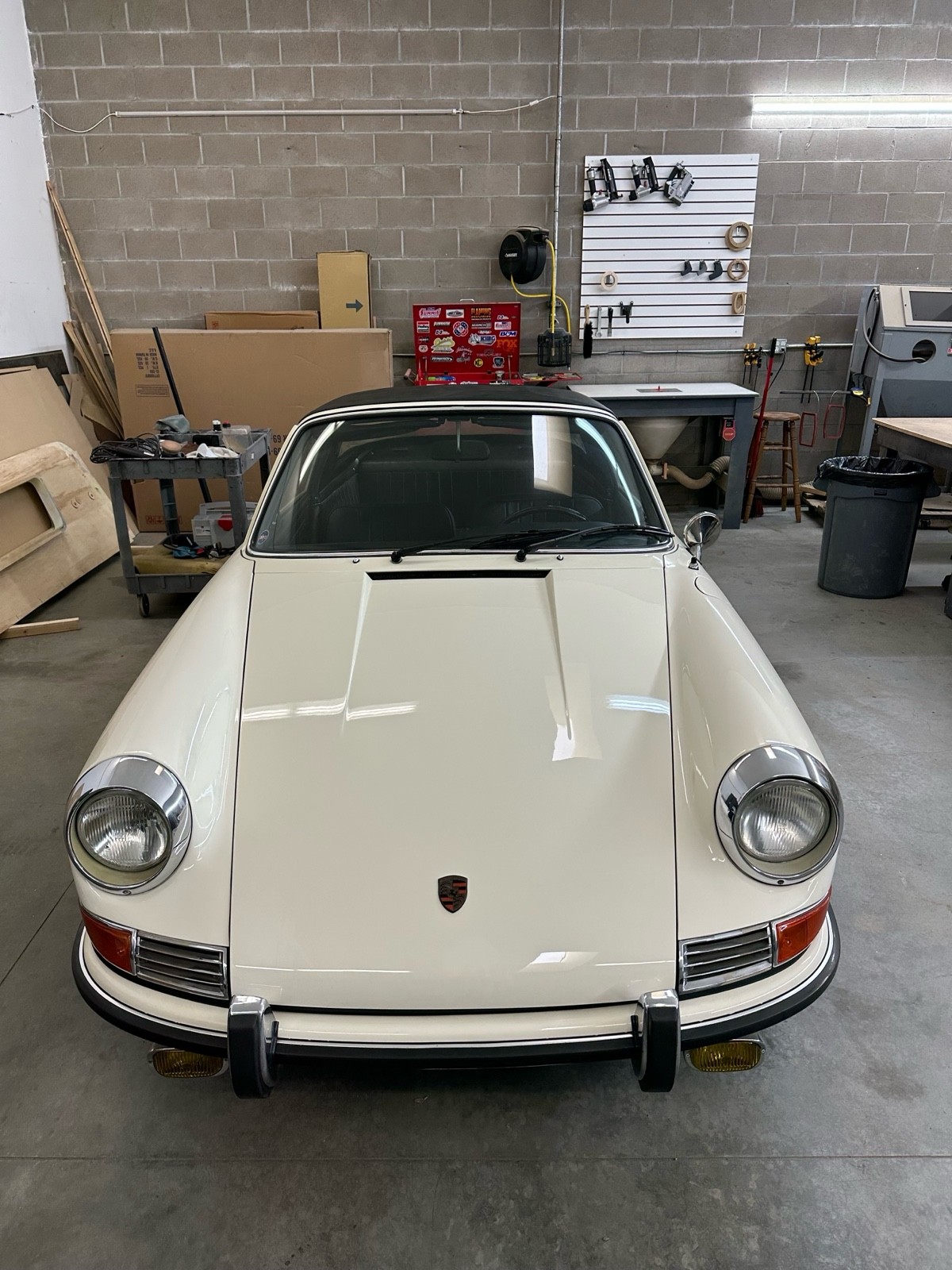 Porsche-911-1968-Convertible-32