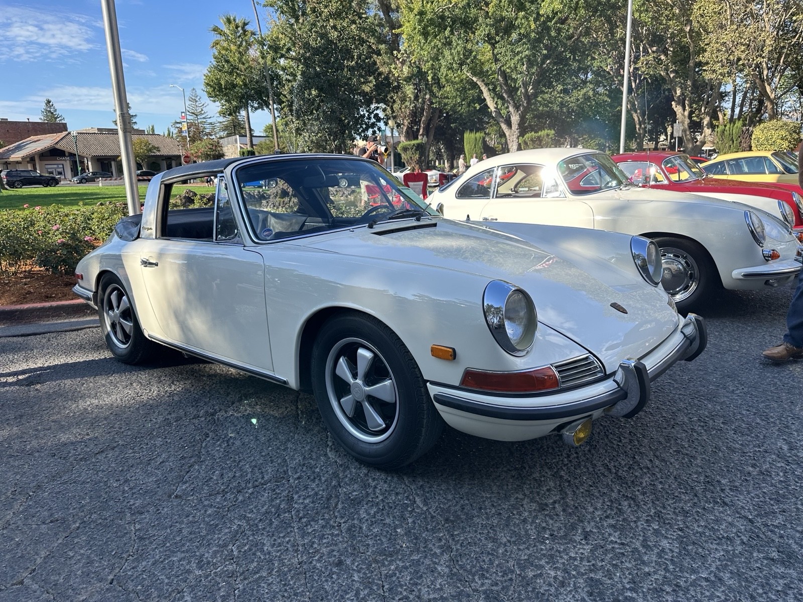 Porsche-911-1968-Convertible-34