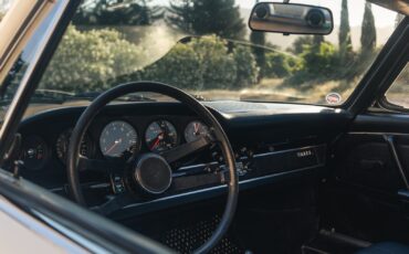 Porsche-911-1968-Convertible-36