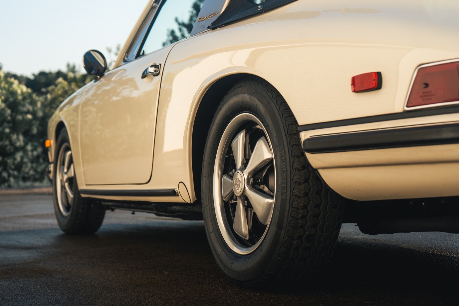 Porsche-911-1968-Convertible-4