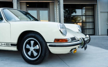 Porsche-911-1968-Coupe-19