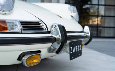 Porsche-911-1968-Coupe-25