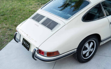 Porsche-911-1968-Coupe-37