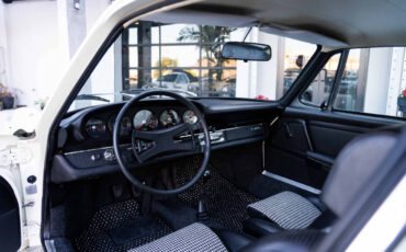 Porsche-911-1968-Coupe-4