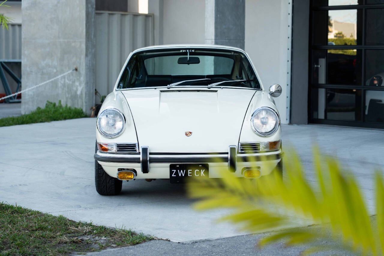 Porsche-911-1968-Coupe-7