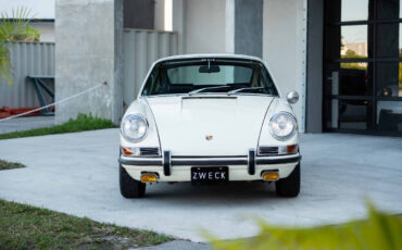 Porsche-911-1968-Coupe-8