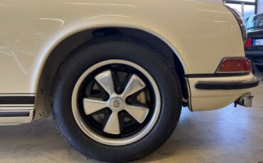 Porsche-911-1969-10