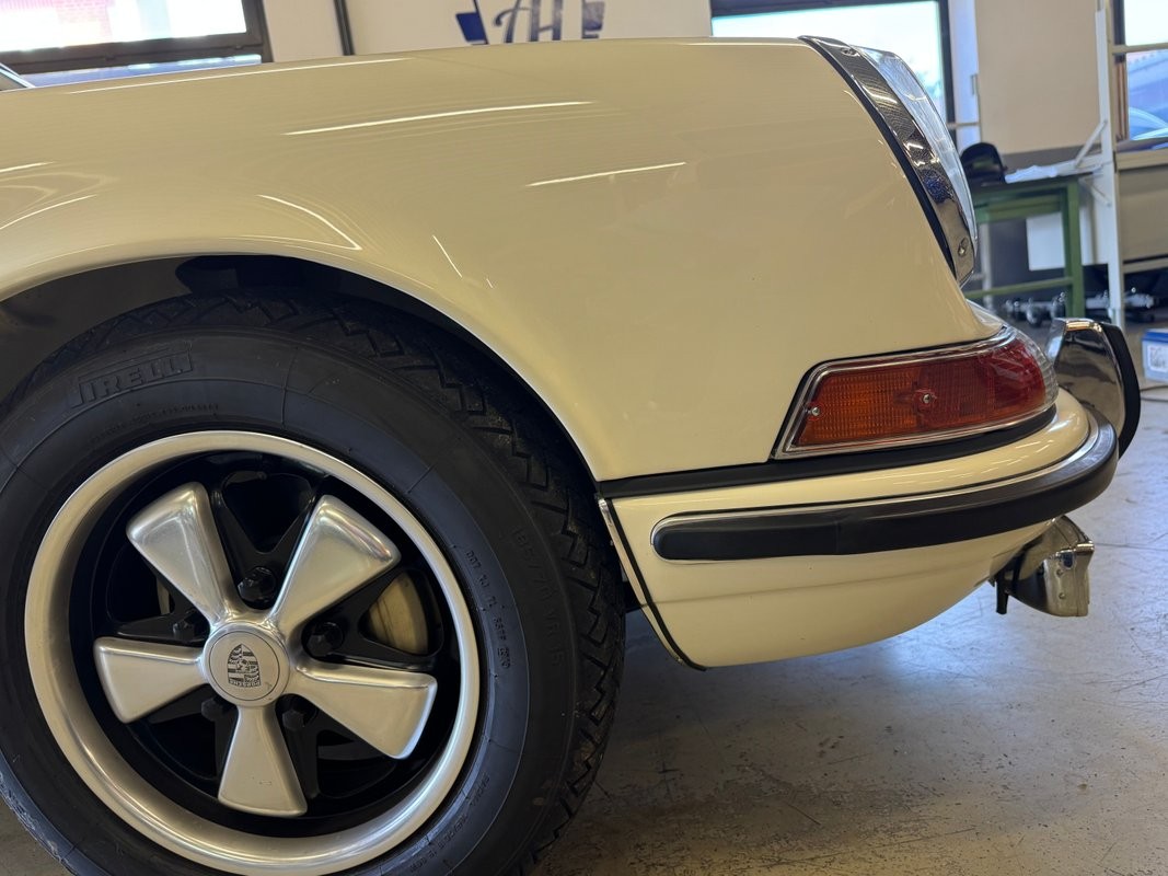 Porsche-911-1969-12