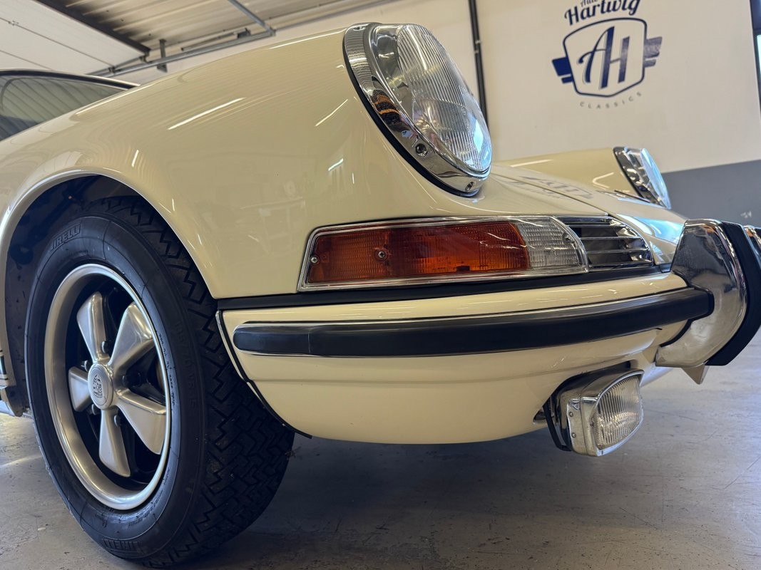 Porsche-911-1969-14