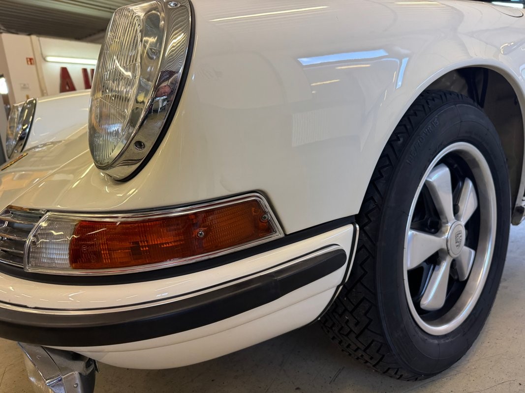 Porsche-911-1969-9